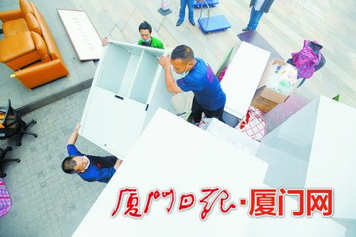 廈門家政服務需求激增，保潔、空調清洗與長途搬家業務繁忙